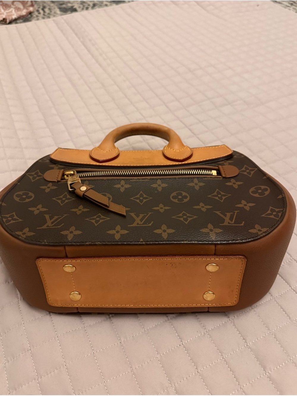 Louis Vuitton Monogram Canvas Eden MM Satchel with Vachetta Trim 2013 - Picture 10 of 15